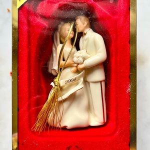 Lenox 2004 Bride & Groom Ornament